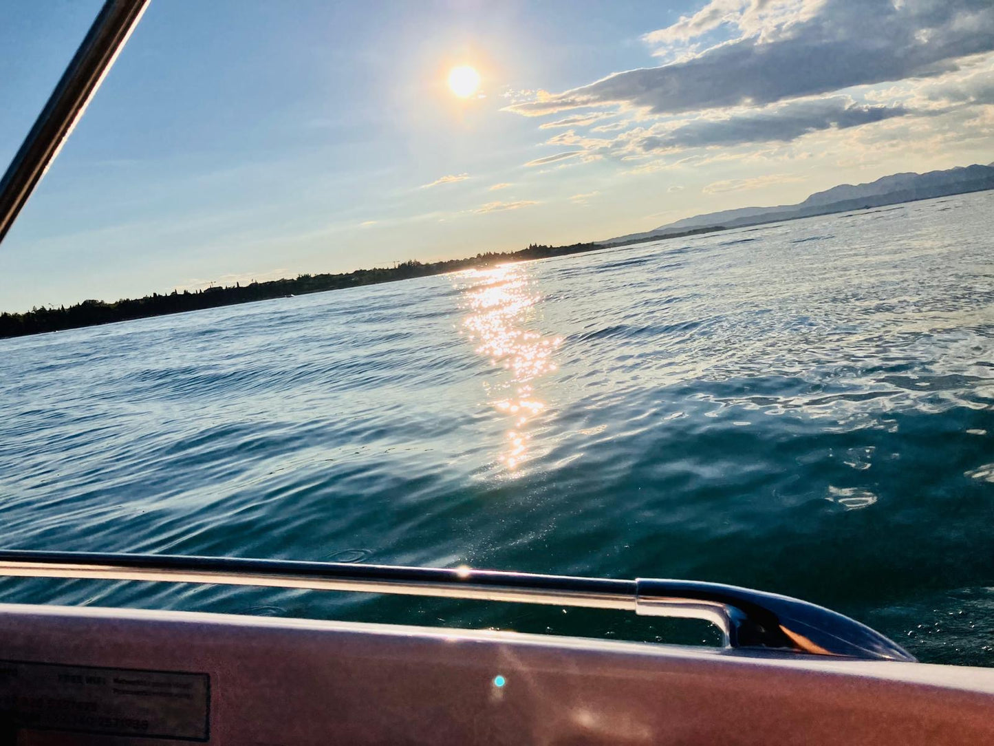 LAKE GARDA: PRIVATE BOAT TOUR