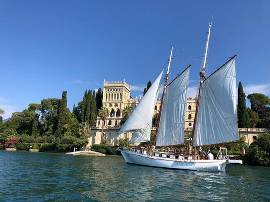 LAKE GARDA: PRIVATE BOAT TOUR